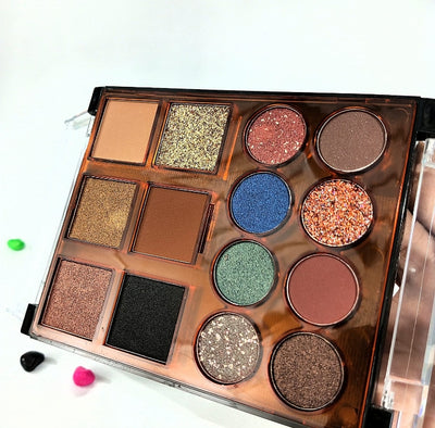 ✨ Eyeshadow Palette – Highly Pigmented & Long-Lasting ✨