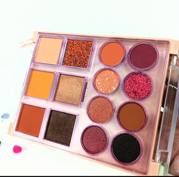 ✨ Eyeshadow Palette – Highly Pigmented & Long-Lasting ✨