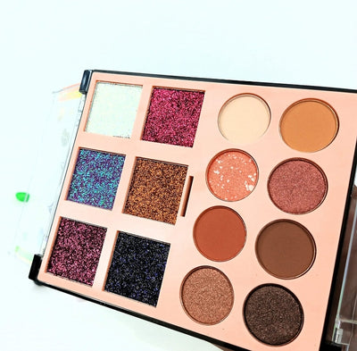 ✨ Eyeshadow Palette – Highly Pigmented & Long-Lasting ✨