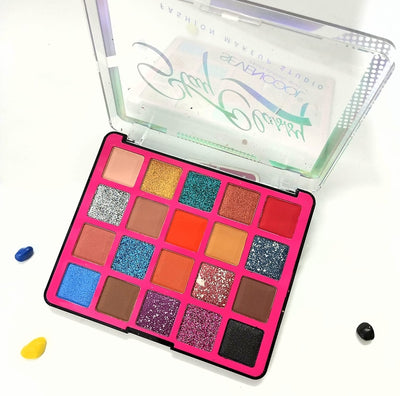 ✨ 20 Color Eyeshadow Palette – Highly Pigmented & Long-Lasting ✨