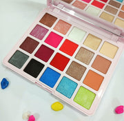 🎨 20 Color Eyeshadow Palette – Matte, Shimmer & Glitter Looks