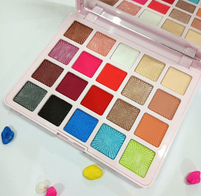 🎨 20 Color Eyeshadow Palette – Matte, Shimmer & Glitter Looks