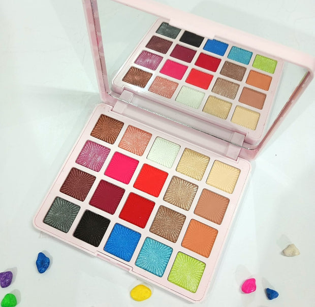 🎨 20 Color Eyeshadow Palette – Matte, Shimmer & Glitter Looks